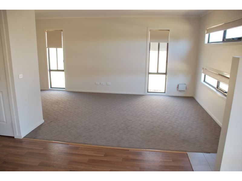 10 Strauss Avenue, Shepparton VIC 3630