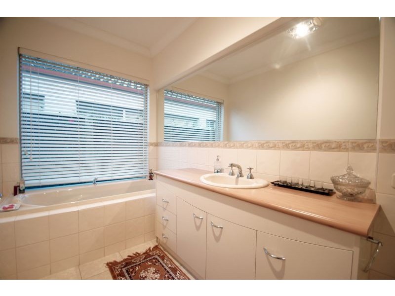 1 Lonsdale Square, Kialla VIC 3631