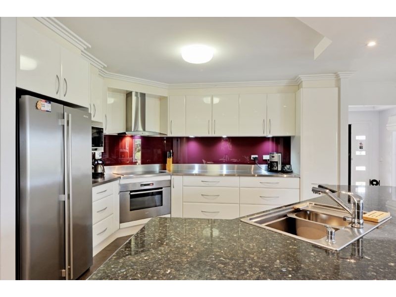 2 Yambuk Place, Kialla VIC 3631