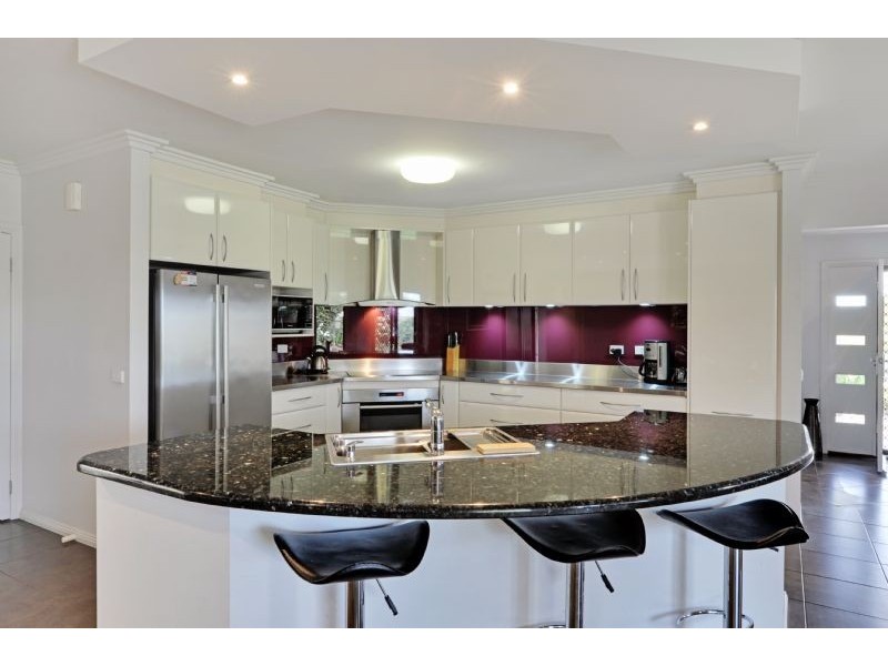 2 Yambuk Place, Kialla VIC 3631