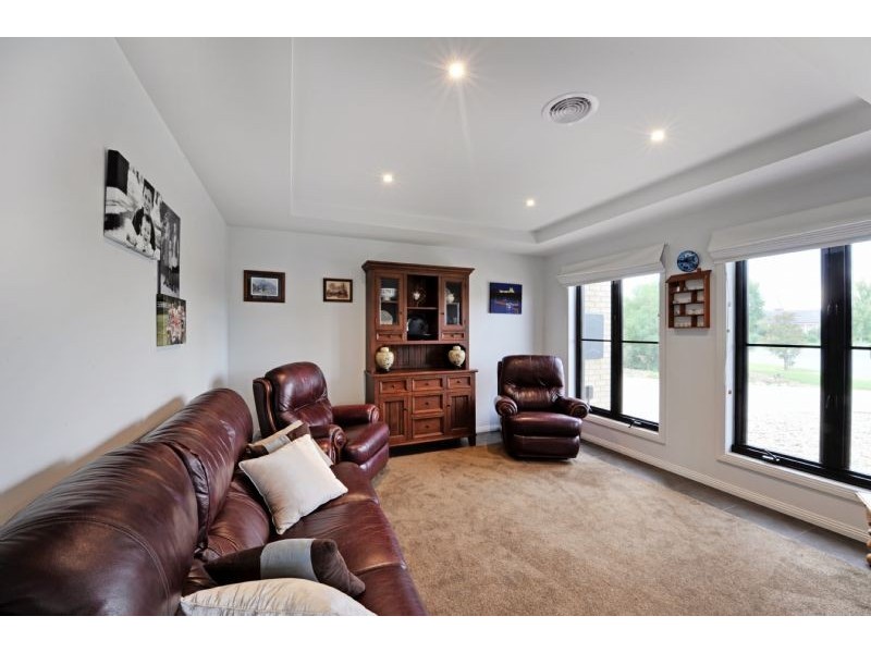 2 Yambuk Place, Kialla VIC 3631