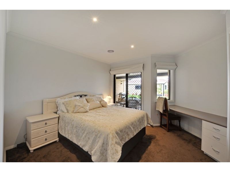 2 Yambuk Place, Kialla VIC 3631