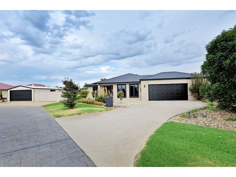 2 Yambuk Place, Kialla VIC 3631