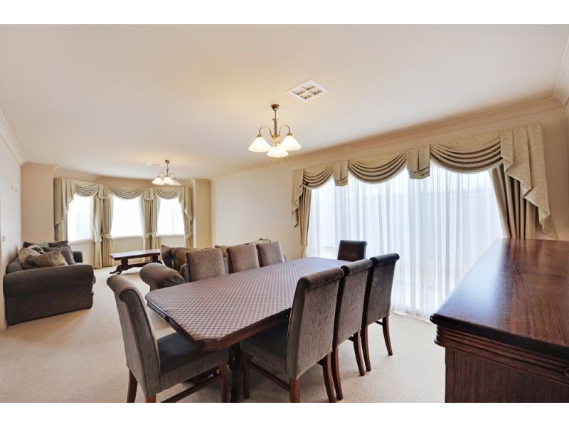 6 Woodburn Place, Shepparton VIC 3630