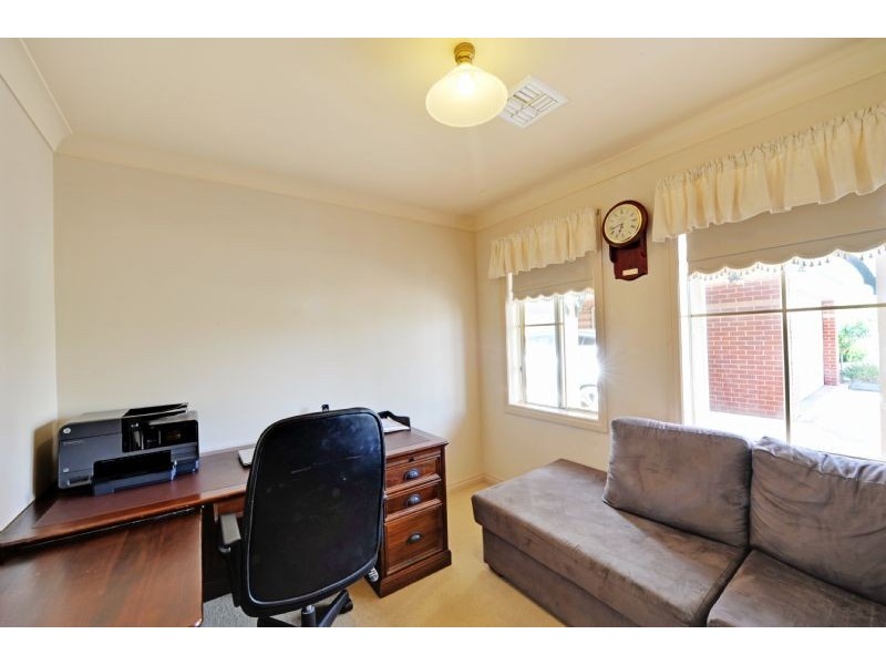 6 Woodburn Place, Shepparton VIC 3630