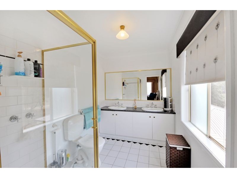 6 Woodburn Place, Shepparton VIC 3630