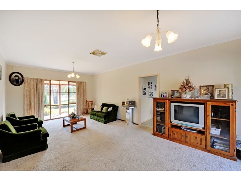 8 Gordon Drive, Kialla VIC 3631
