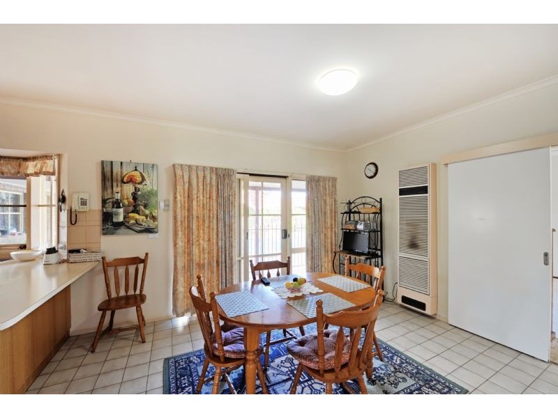 8 Gordon Drive, Kialla VIC 3631