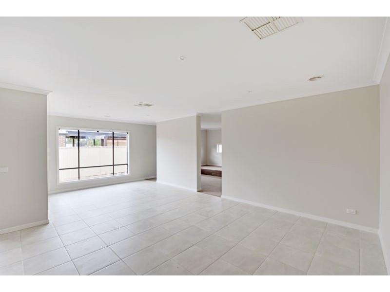 22 Cimmaron Way, Kialla VIC 3631