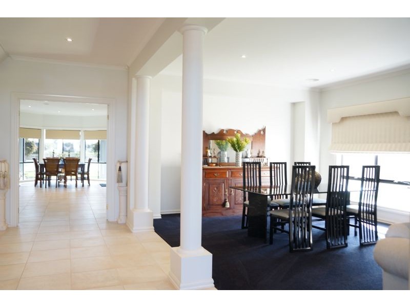 239 Waranga Drive, Kialla VIC 3631