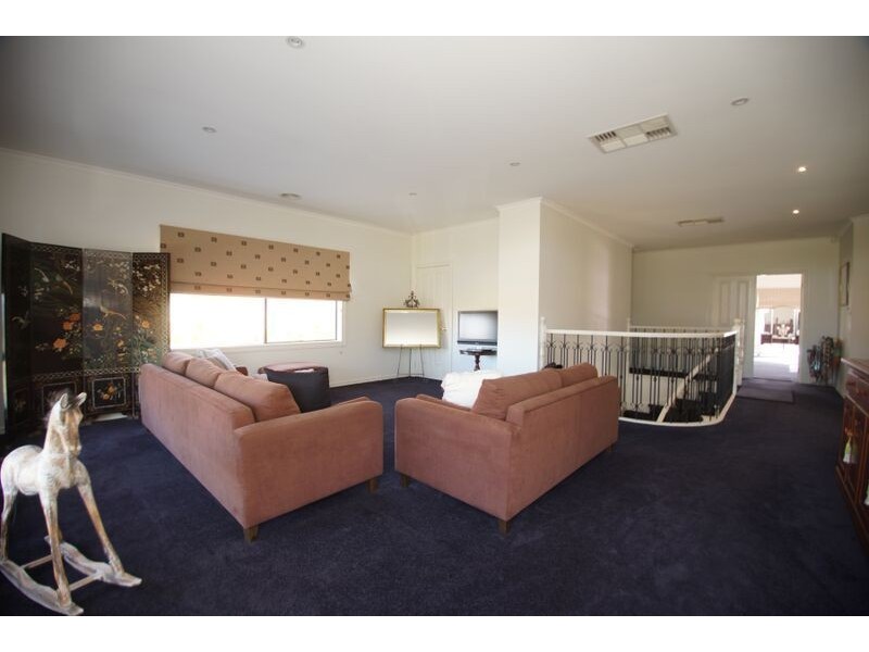 239 Waranga Drive, Kialla VIC 3631