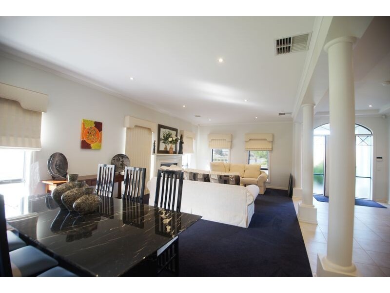 239 Waranga Drive, Kialla VIC 3631