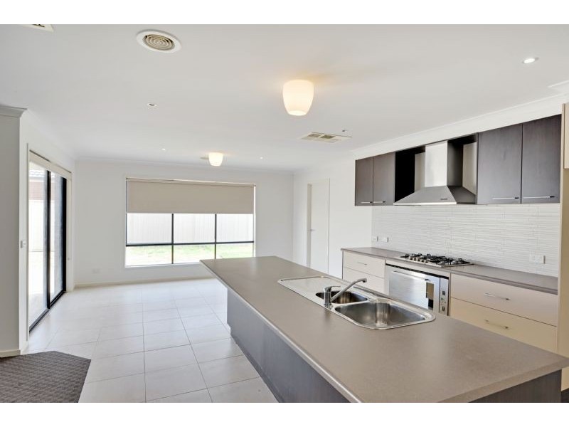 2 Yellowgum Drive, Kialla VIC 3631