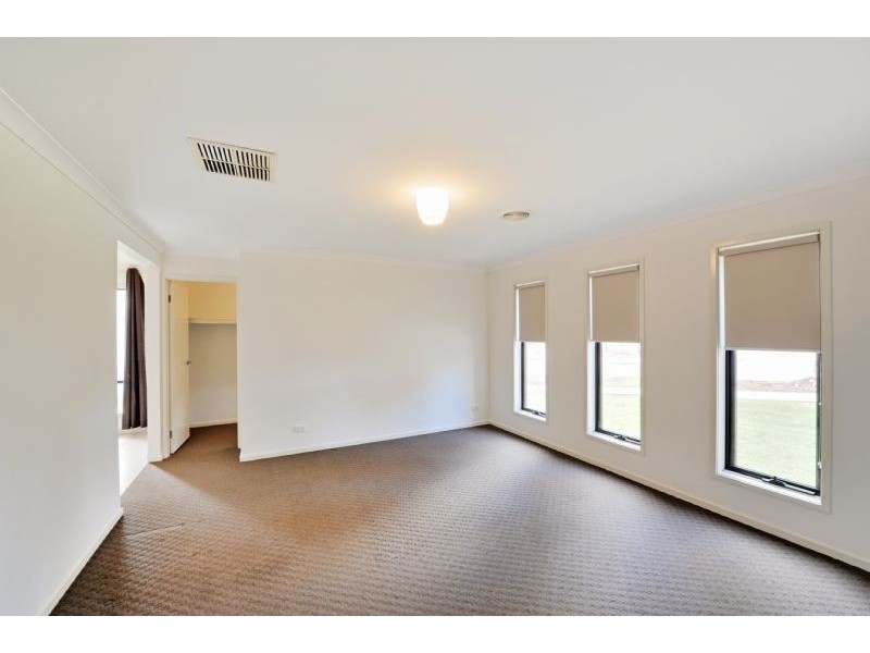 2 Yellowgum Drive, Kialla VIC 3631
