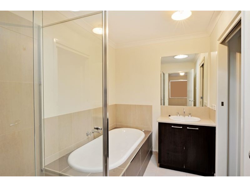 2 Yellowgum Drive, Kialla VIC 3631