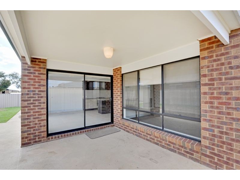 2 Yellowgum Drive, Kialla VIC 3631