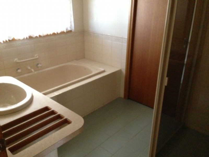 1/10 Vickers Street, Kialla VIC 3631