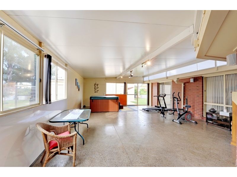 6 Holstein Court, Shepparton VIC 3630