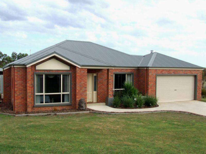 18 Stauntons Lane, Koroit VIC 3282