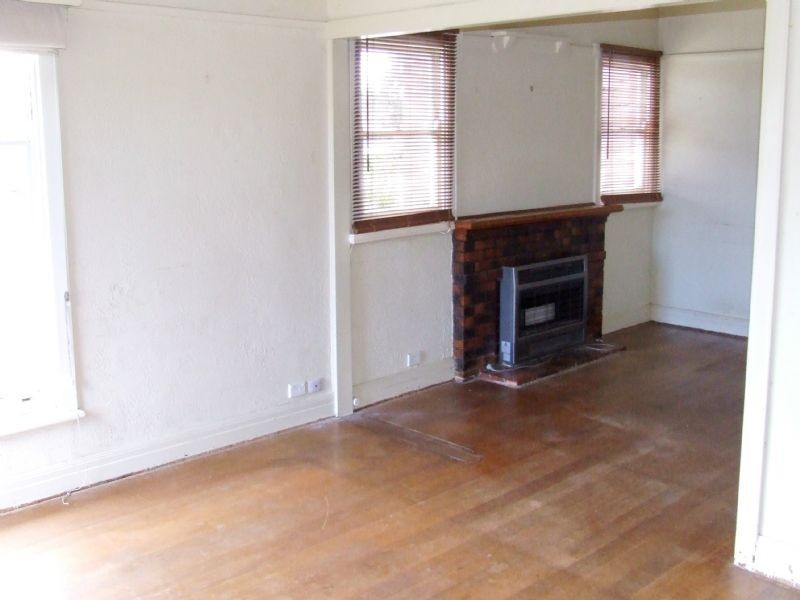 2 Birdwood Avenue, Warrnambool VIC 3280