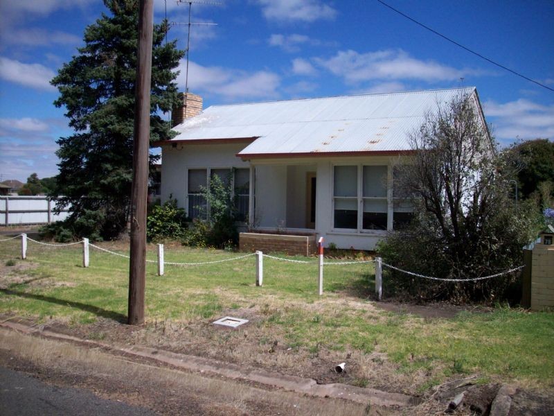 76 Darlington Rd , Mortlake VIC 3272