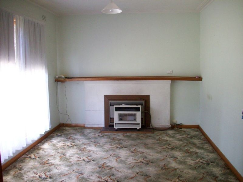 76 Darlington Rd , Mortlake VIC 3272