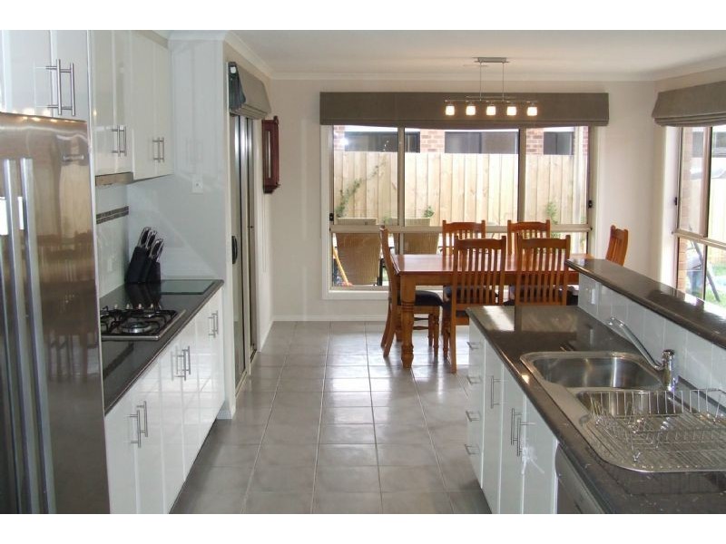 24 Sharpe Avenue, Warrnambool VIC 3280