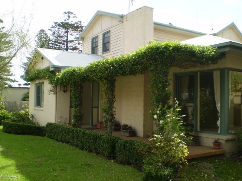 58 Bank Street, Port Fairy VIC 3284