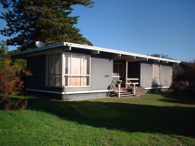 95 Bank Street, Port Fairy VIC 3284