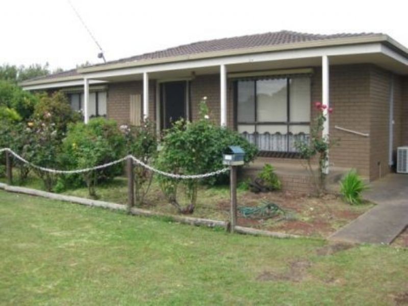 32 Station Street, Koroit VIC 3282