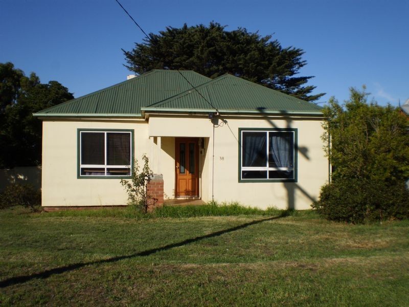 38 McKinnons Bridge Road, Noorat VIC 3265