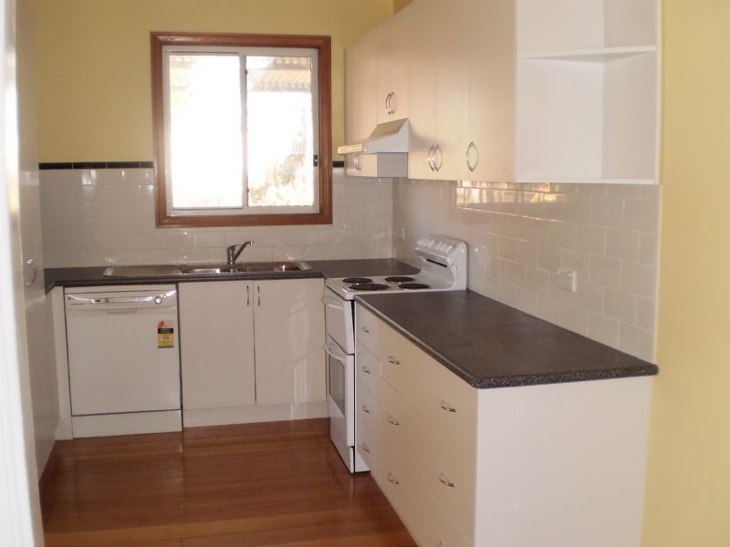 38 McKinnons Bridge Road, Noorat VIC 3265