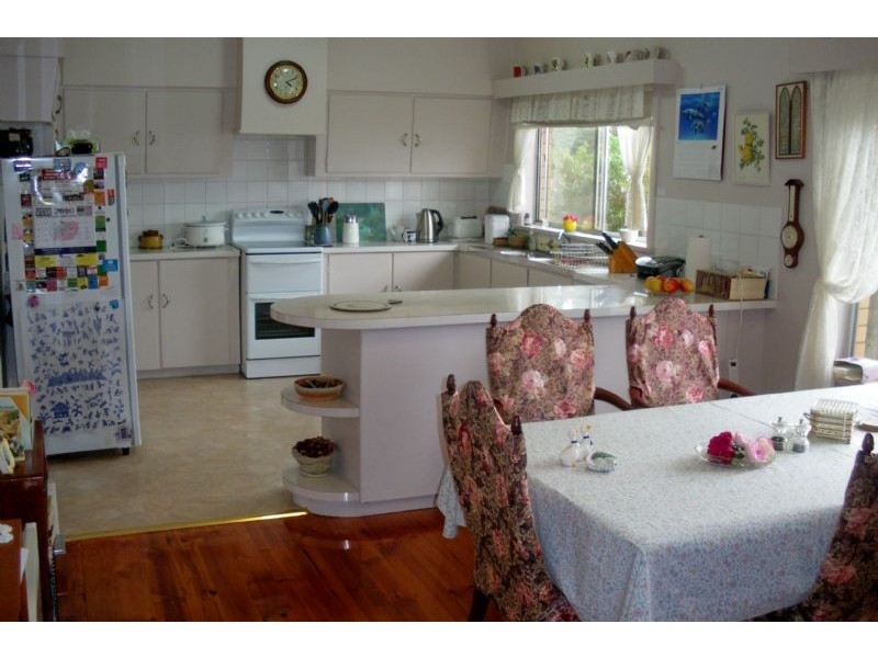 99 Bell Street, Penshurst VIC 3289