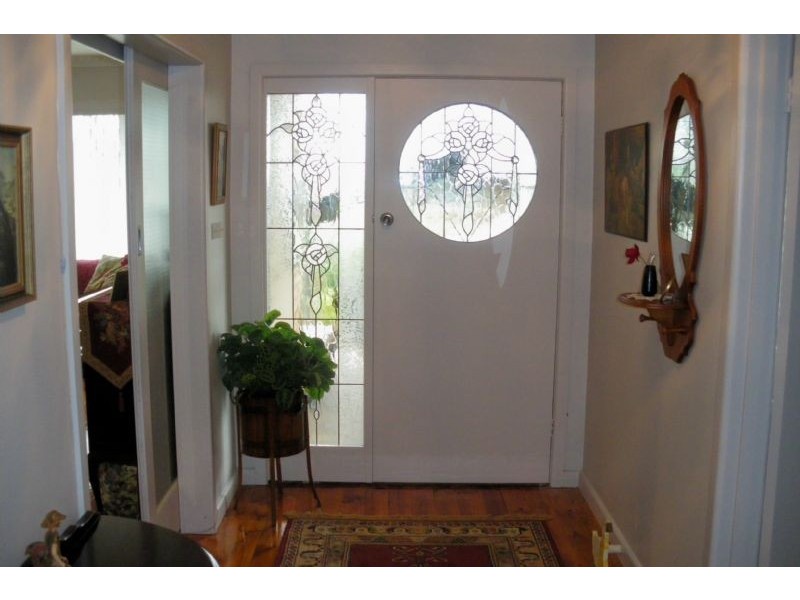 99 Bell Street, Penshurst VIC 3289