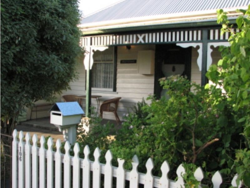 106 Commercial Road, Koroit VIC 3282