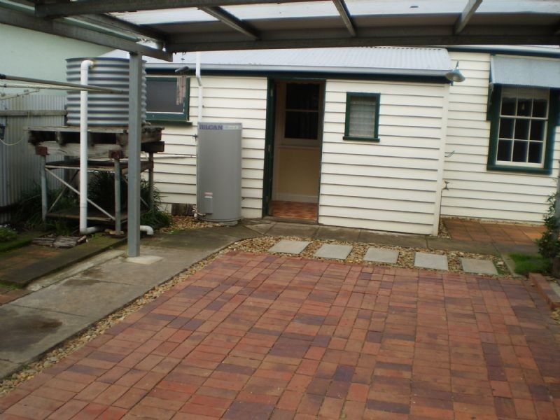 106 Commercial Road, Koroit VIC 3282