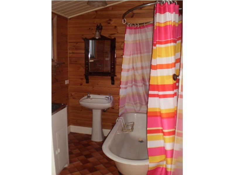 106 Commercial Road, Koroit VIC 3282