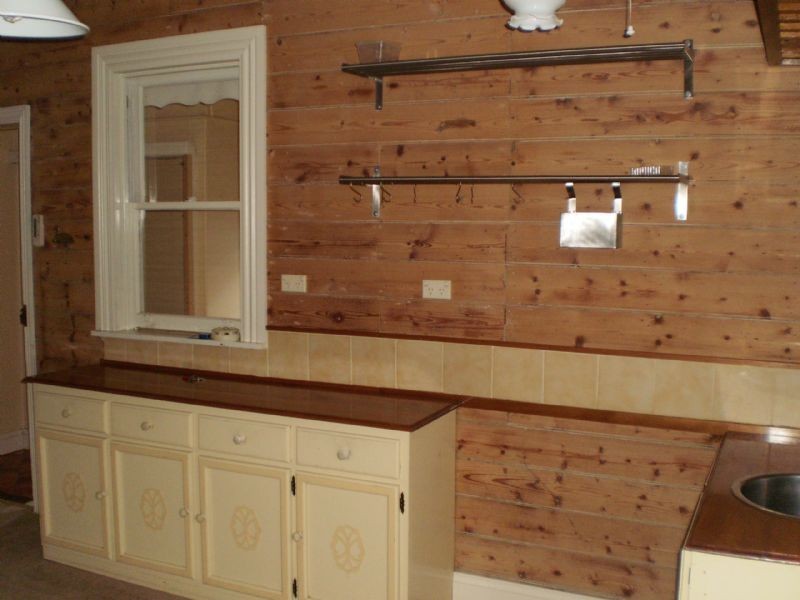 106 Commercial Road, Koroit VIC 3282