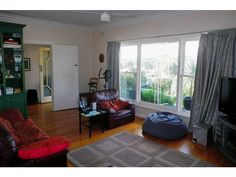 11 Lynden Grove, Warrnambool VIC 3280