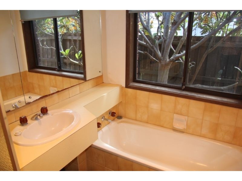 16 Elizabeth Street, Port Fairy VIC 3284