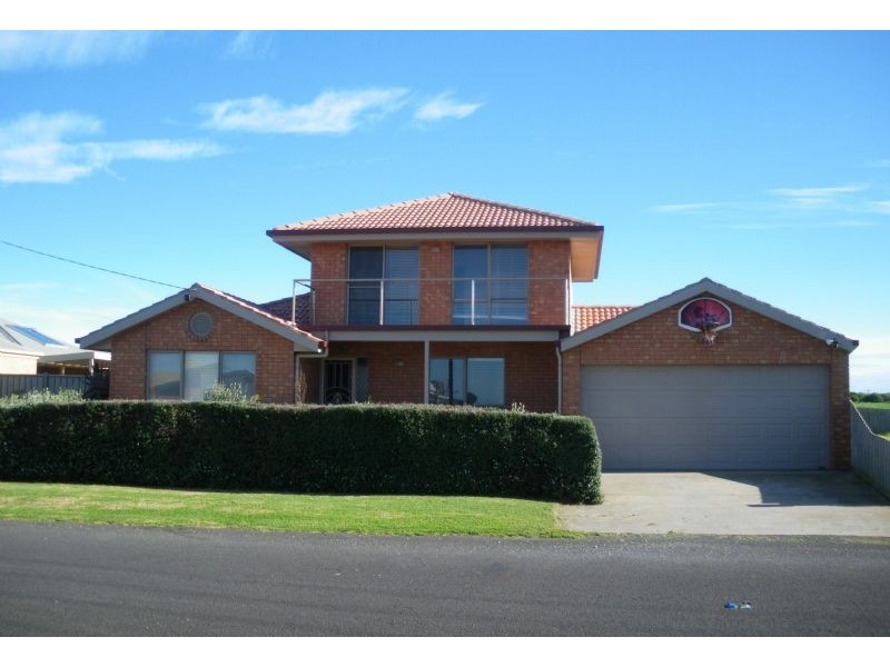 16 Anna Catherine Drive, Port Fairy VIC 3284