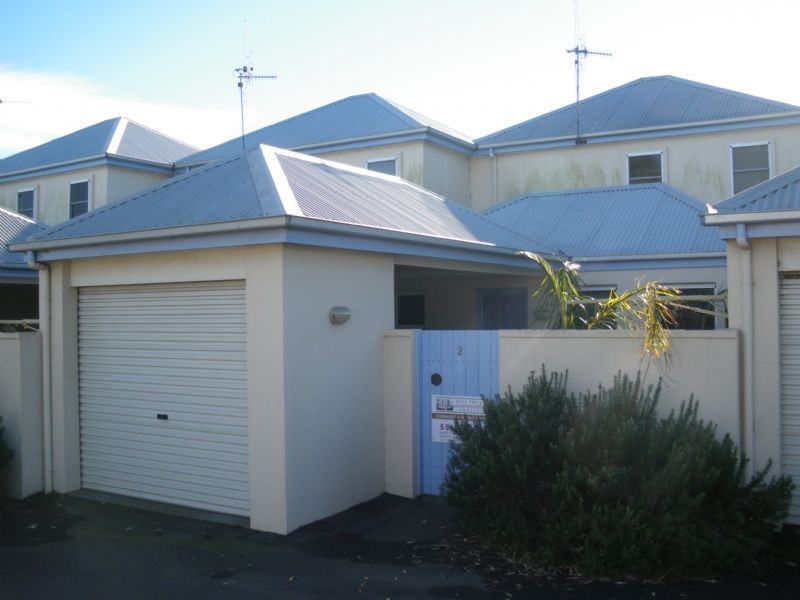 2/102 Gipps Street, Port Fairy VIC 3284
