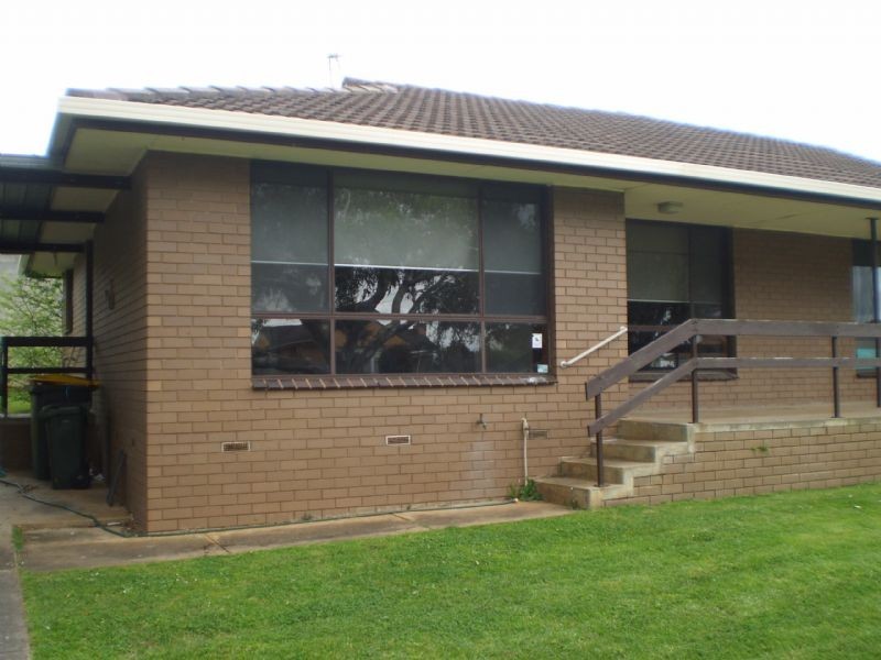 1/2 Wallace Avenue, Warrnambool VIC 3280
