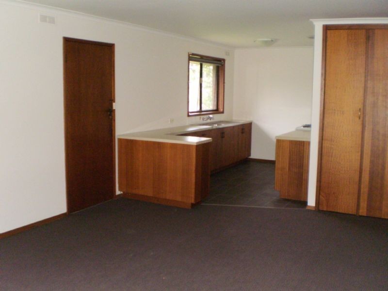 1/2 Wallace Avenue, Warrnambool VIC 3280