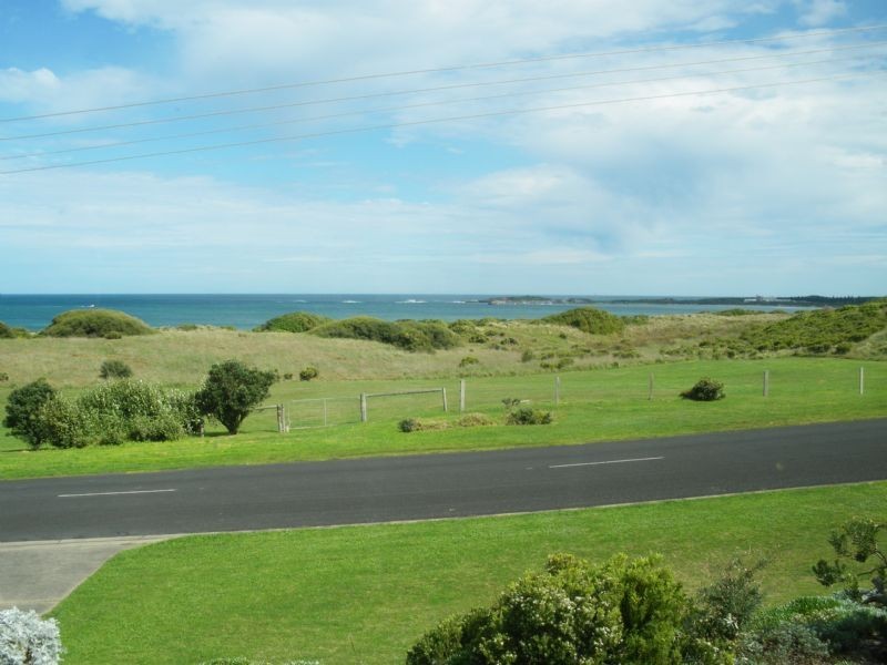 82 Hickford Parade, Warrnambool VIC 3280