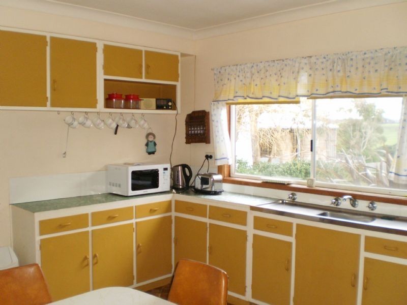 320 Lavers Hill Road, Cobden VIC 3266
