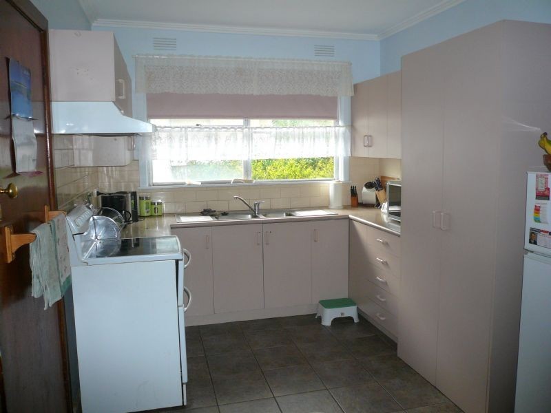 27 Tait Crescent, Warrnambool VIC 3280