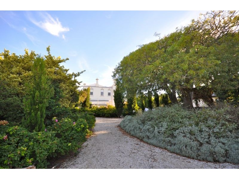 111 Commercial Road, Koroit VIC 3282