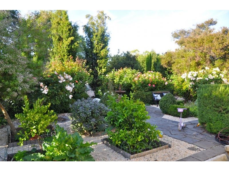 111 Commercial Road, Koroit VIC 3282