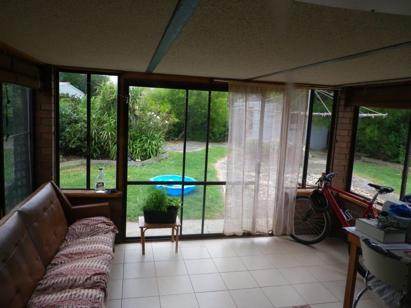 10 Newfield Street, Peterborough VIC 3270
